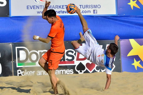 выведя Италию на чистое первое место...