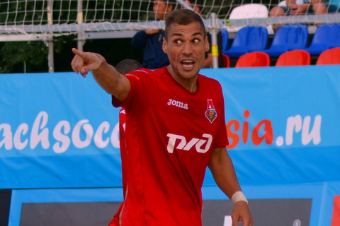 армейцы также увеличивают разрыв, но со знаком "минус"...