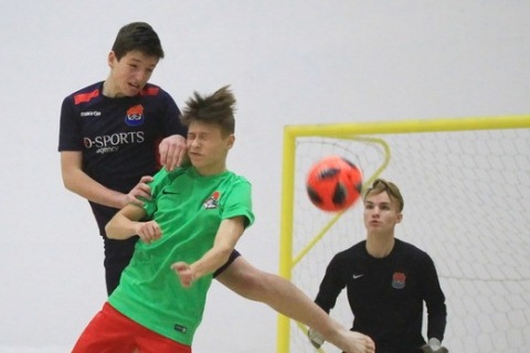 Кто в категории U-14 извлечет наибольшую выгоду из игры в «уголки»?