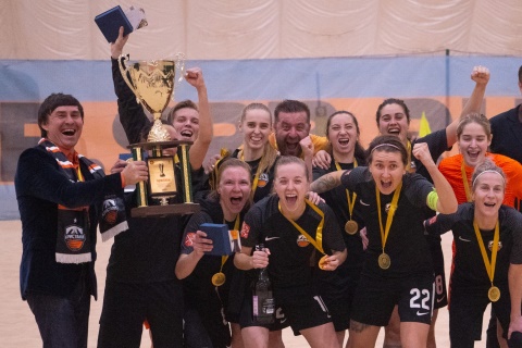 "Кристалл" - победитель женского чемпионата Санкт-Петербурга